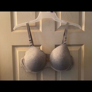 Fruit of the Loom Bra. Size 40C